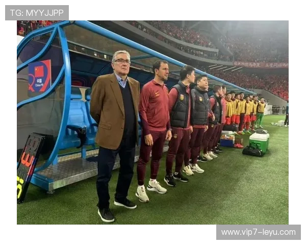 英格兰队青春风暴来袭！00后球员挑大梁，未来已至？